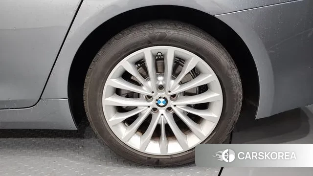 BMW 5 Series (G30) id 3714175 из Кореи 15