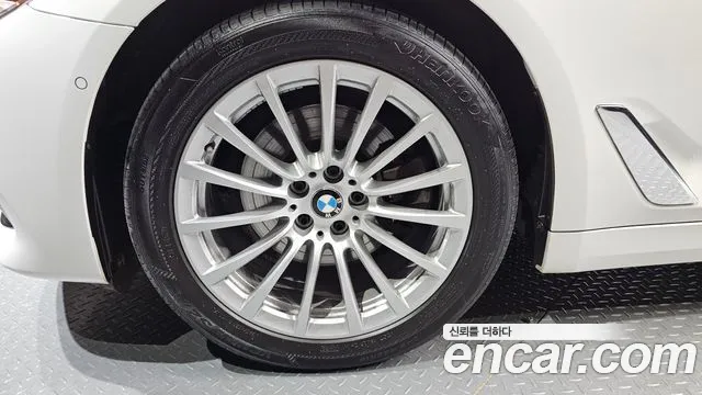 BMW 5 Series (G30) id 2337667 из Кореи 15