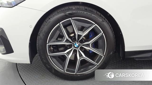 BMW 5 Series (G60) id 4753000 из Кореи 28
