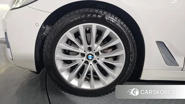 BMW 5 Series (G30) id 3702268 из Кореи 15