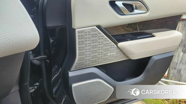 Land Rover Range Rover Velar id 4703653 из Кореи 14