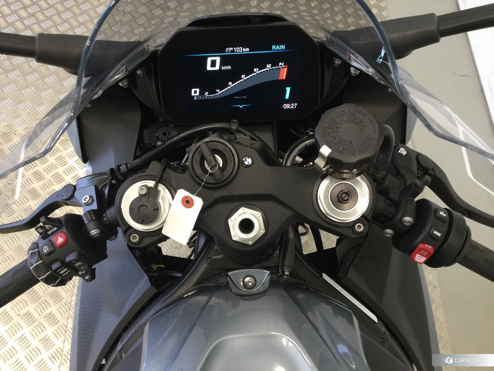BMW S1000RR 2026 из Японии