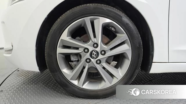 Hyundai Avante AD id 4658334 из Кореи 15