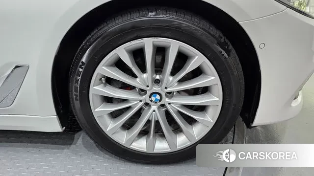 BMW 5 Series (G30) id 3024579 из Кореи 15