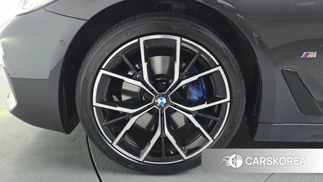 BMW 5 Series (G30) id 3841831 из Кореи 15