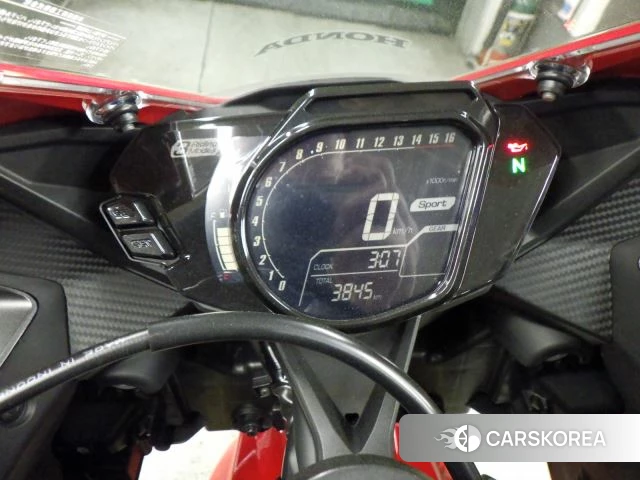 Honda CBR250RR id 3947018 из Японии 27