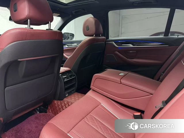 BMW 5 series 2022 Белый из Китая, фото 5