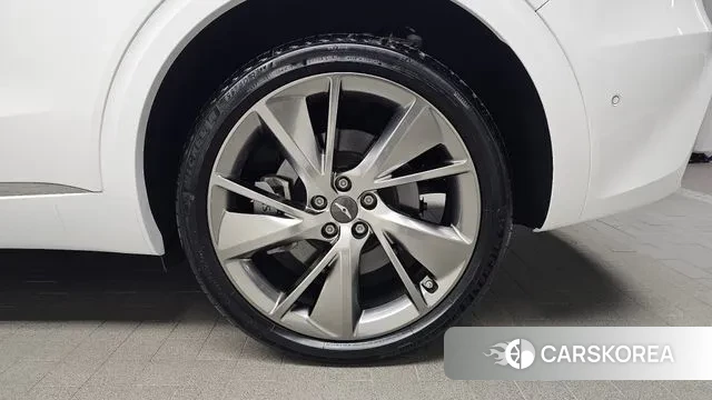 Genesis GV70 id 3492130 из Кореи 15