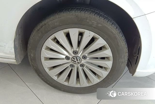Volkswagen Lavida id 4217421 из Китая 12
