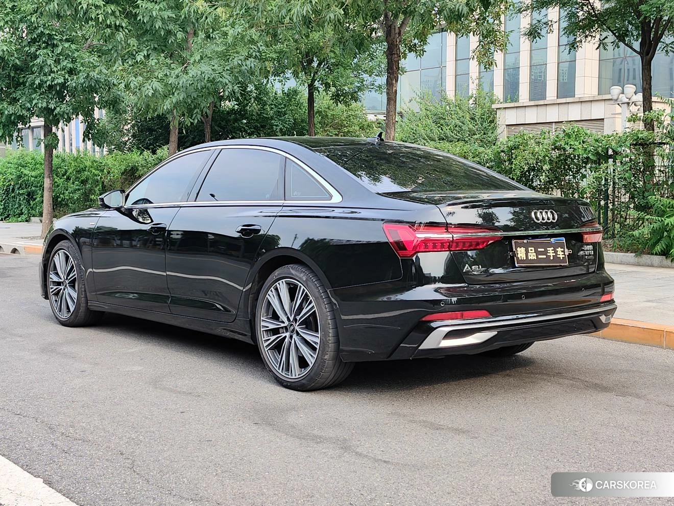 Audi A6L id 4513677 из Китая 24