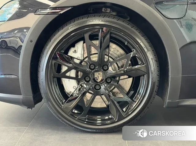 Porsche Taycan id 3544363 из Кореи 7