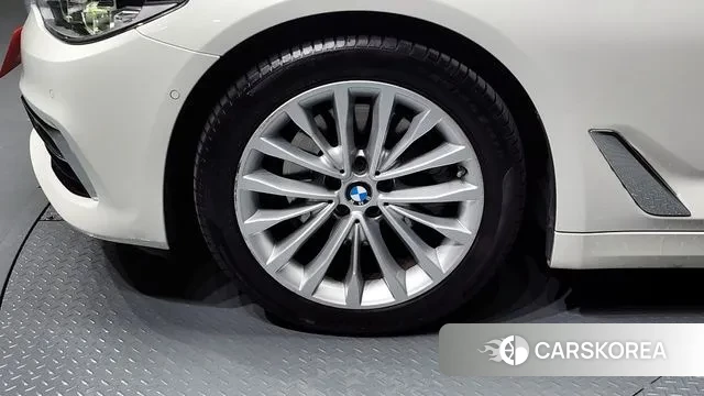 BMW 5 Series (G30) id 3434749 из Кореи 15