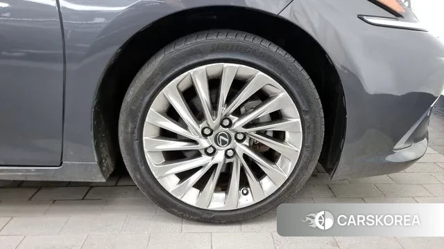 Lexus ES300h 7th generation id 2884617 из Кореи 15