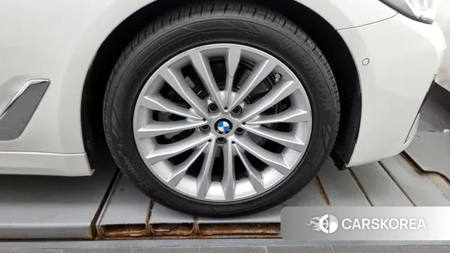 BMW 5 Series (G30) id 3028193 из Кореи 15