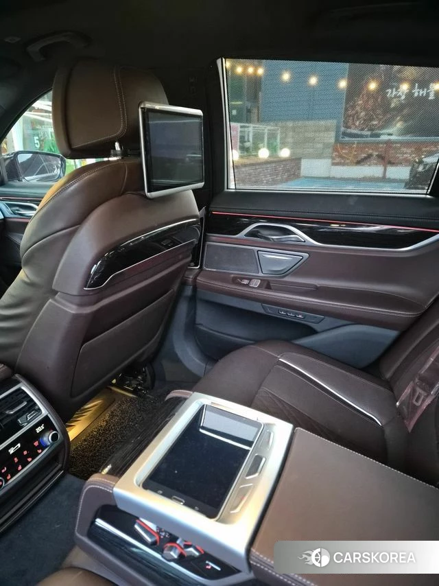 BMW 7 Series (G11) 2018 Черный из Кореи, фото 5