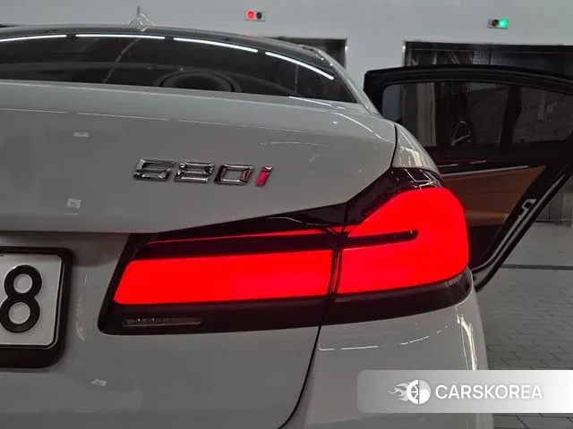 BMW 5 Series (G30) id 3476656 из Кореи 15