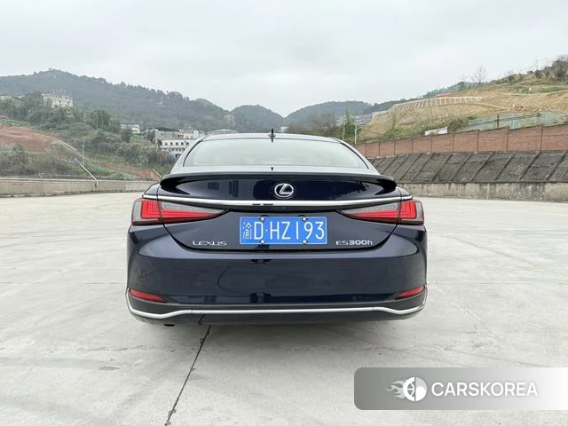 Lexus ES id 4274693 из Китая 12