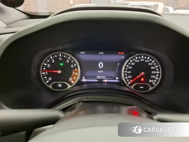 Jeep Renegade id 3621747 из Кореи 15