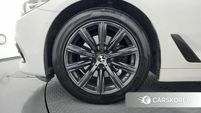 BMW 5 Series (G30) id 4785699 из Кореи 33