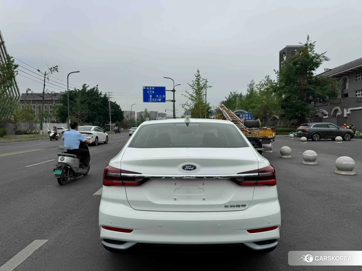 Ford Forrest id 4440450 из Китая 16