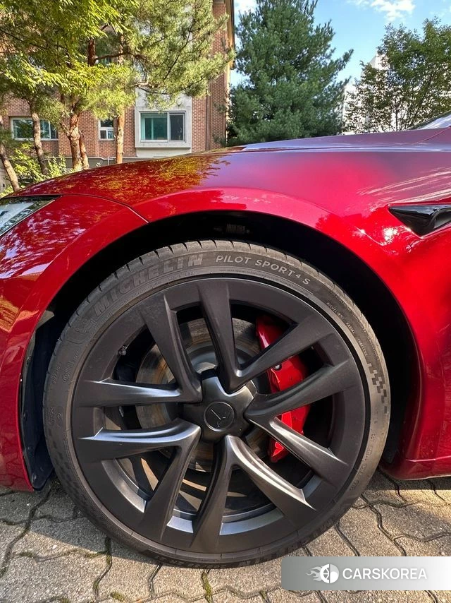 Tesla Model S 2024 Красный из Кореи, фото 6