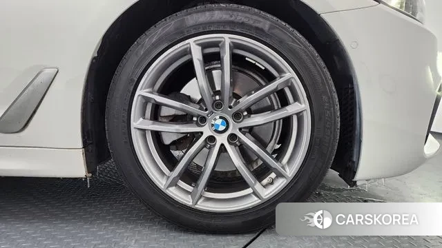 BMW 5 Series (G30) id 3622529 из Кореи 15