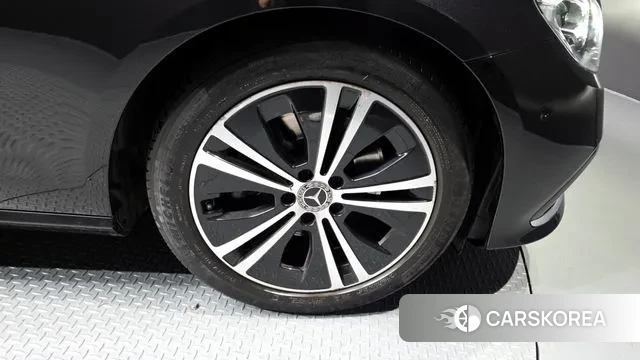 Mercedes-Benz E-Class W213 id 3468889 из Кореи 15