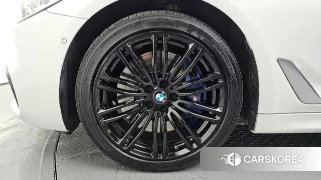 BMW 5 Series (G30) id 3672775 из Кореи 15