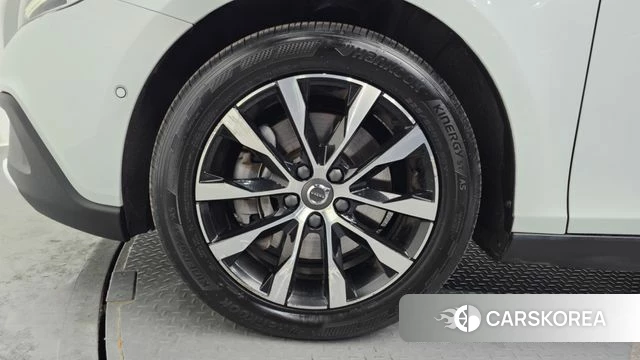 Volvo V40 Cross-Country id 3845415 из Кореи 15