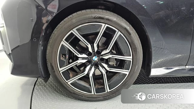 BMW 7 Series (G70) id 4584201 из Кореи 15