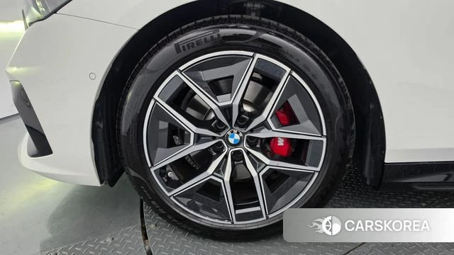 BMW 5 Series (G60) id 4681647 из Кореи 30