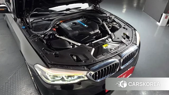 BMW 5 Series (G30) id 3018213 из Кореи 15