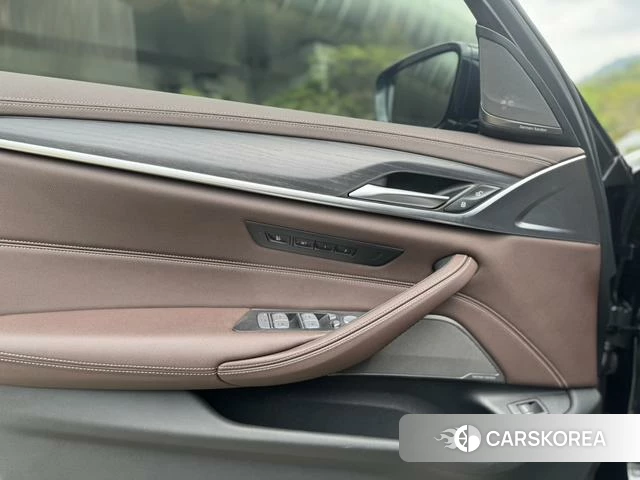 BMW 5 series id 4274657 из Китая 17