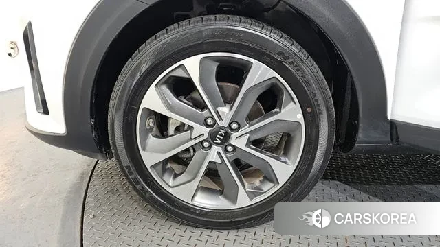 Kia Stonic id 3118003 из Кореи 15