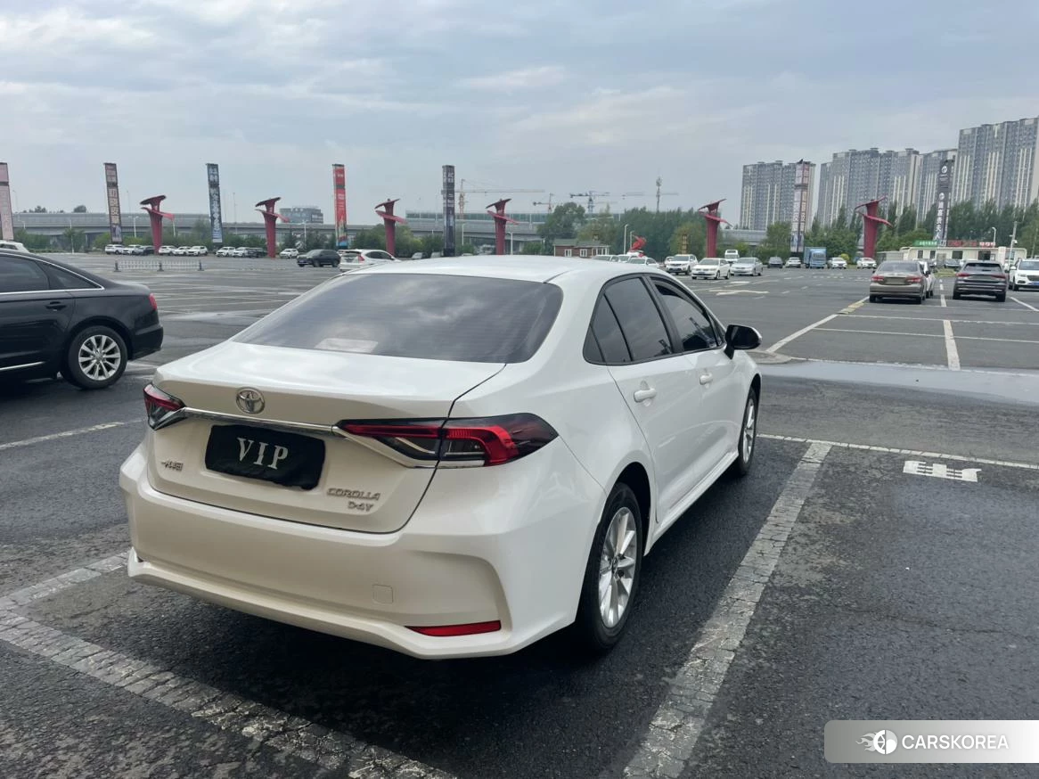 Toyota Corolla id 4420919 из Китая 8