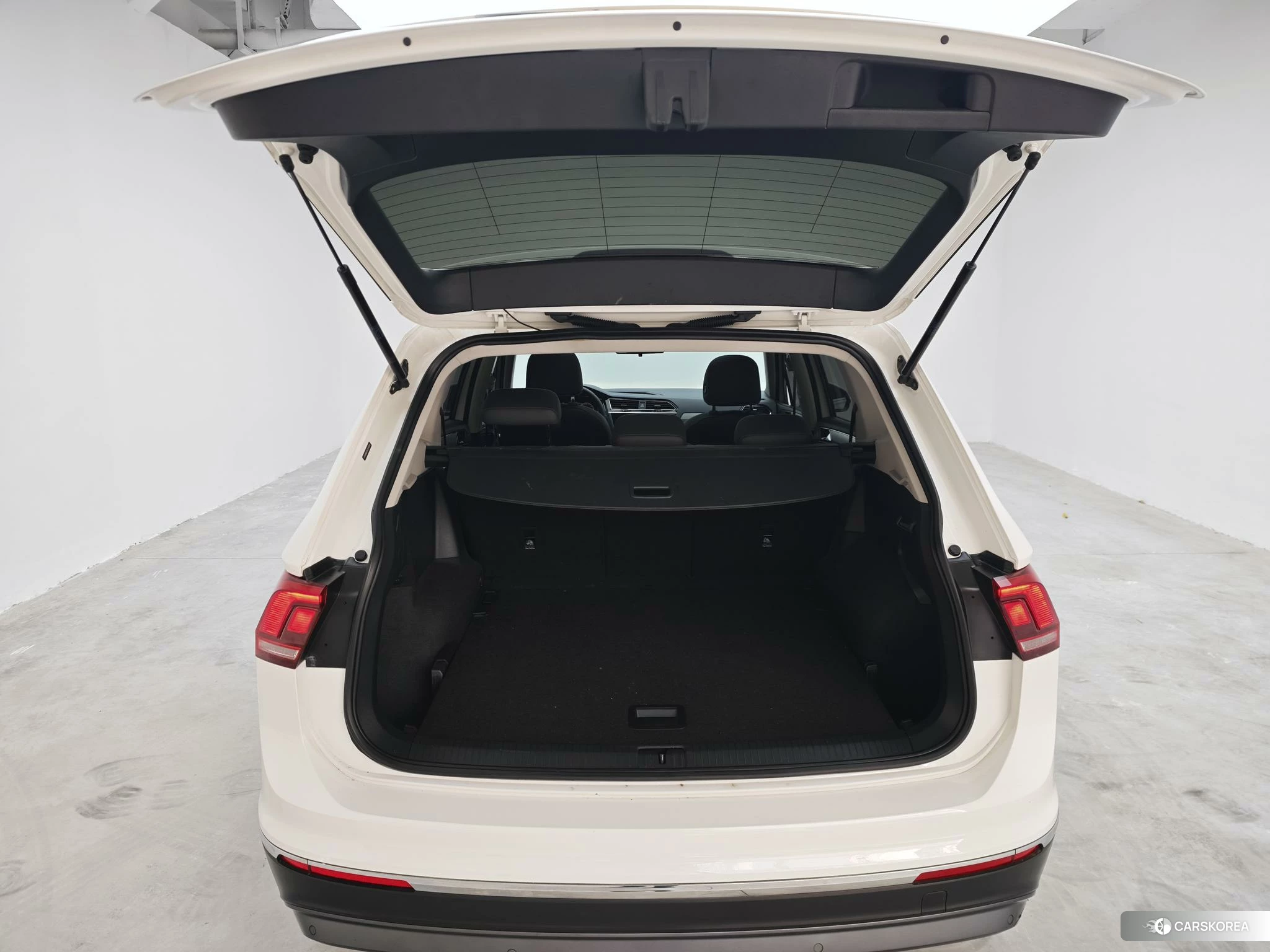 Volkswagen Tiguan L id 4510781 из Китая 15