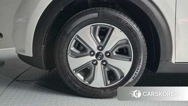 Kia Niro id 4269196 из Кореи 25