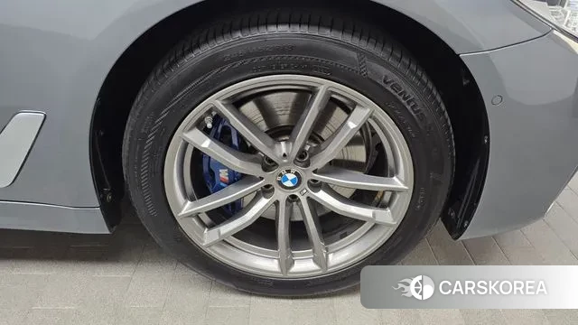 BMW 5 Series (G30) id 2995742 из Кореи 15