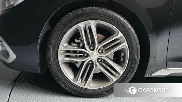 Hyundai Grandeur IG id 4677841 из Кореи 27