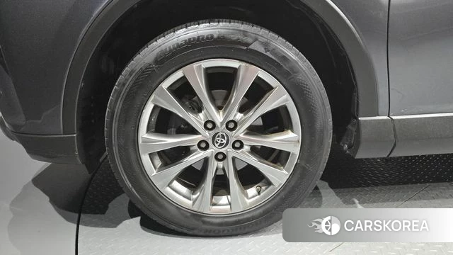 Toyota RAV4 id 4543452 из Кореи 29