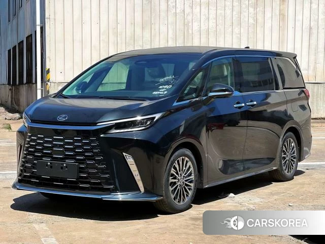Lexus LM id 4262451 из Китая 16