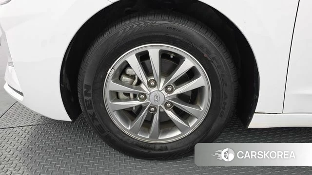 Hyundai The New Avante AD id 3911618 из Кореи 15