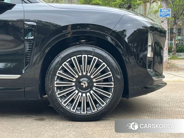 Weilai ES8 id 4198890 из Китая 25