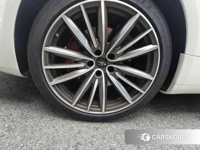 Maserati Quattroporte id 4654201 из Кореи 9