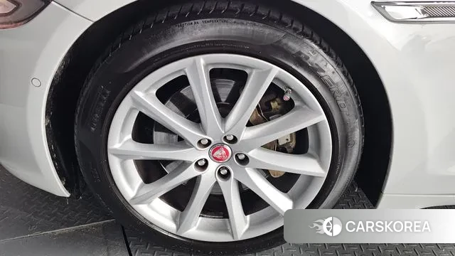 Jaguar All New XJ id 3439958 из Кореи 15