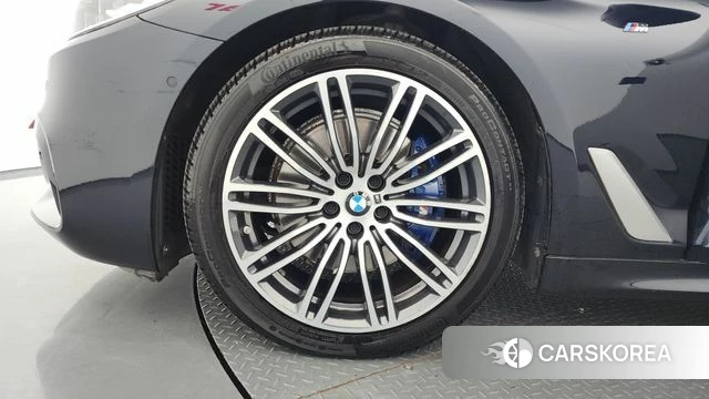 BMW 5 Series (G30) id 4595693 из Кореи 26