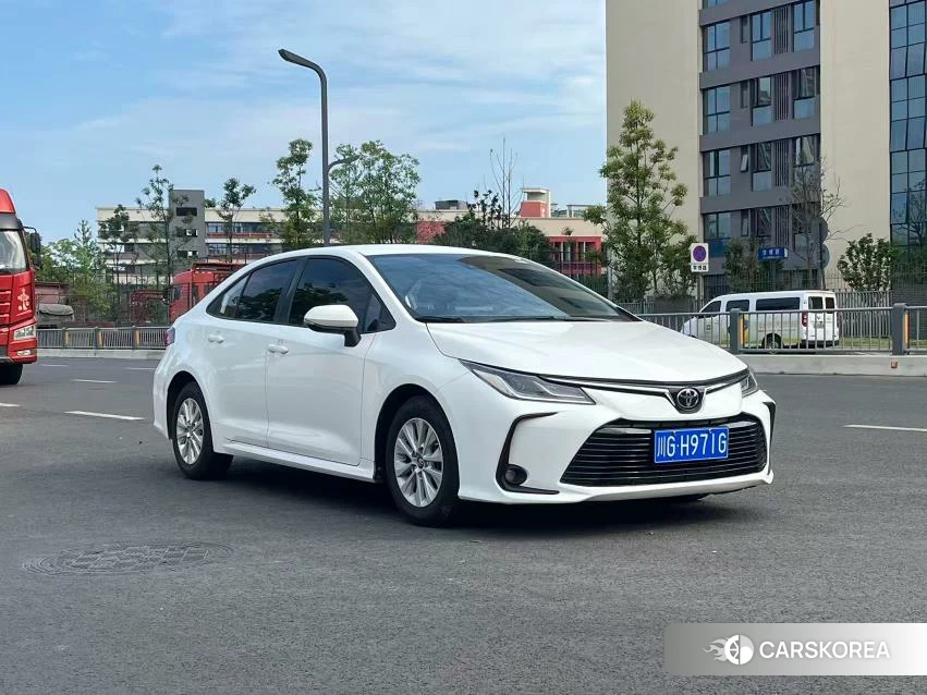 Toyota Corolla 2022 Белый из Китая, фото 5