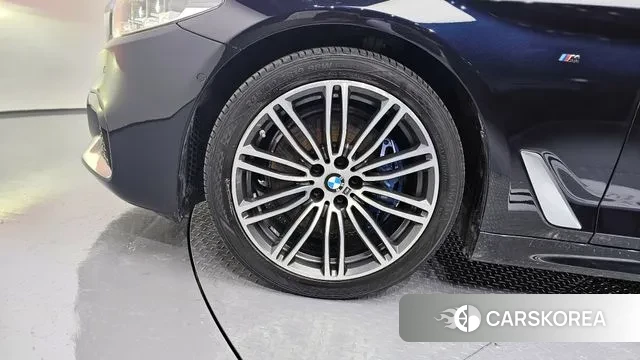 BMW 5 Series (G30) id 3244128 из Кореи 15