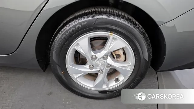 Hyundai Avante (CN7) id 3384441 из Кореи 15