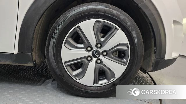 Kia Niro id 3845693 из Кореи 15